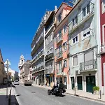 Altido New And Trendy 2-Bed Flat With Seaview In Lapa