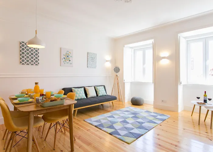 Altido New And Trendy 2-Bed Flat With Seaview In Lapa