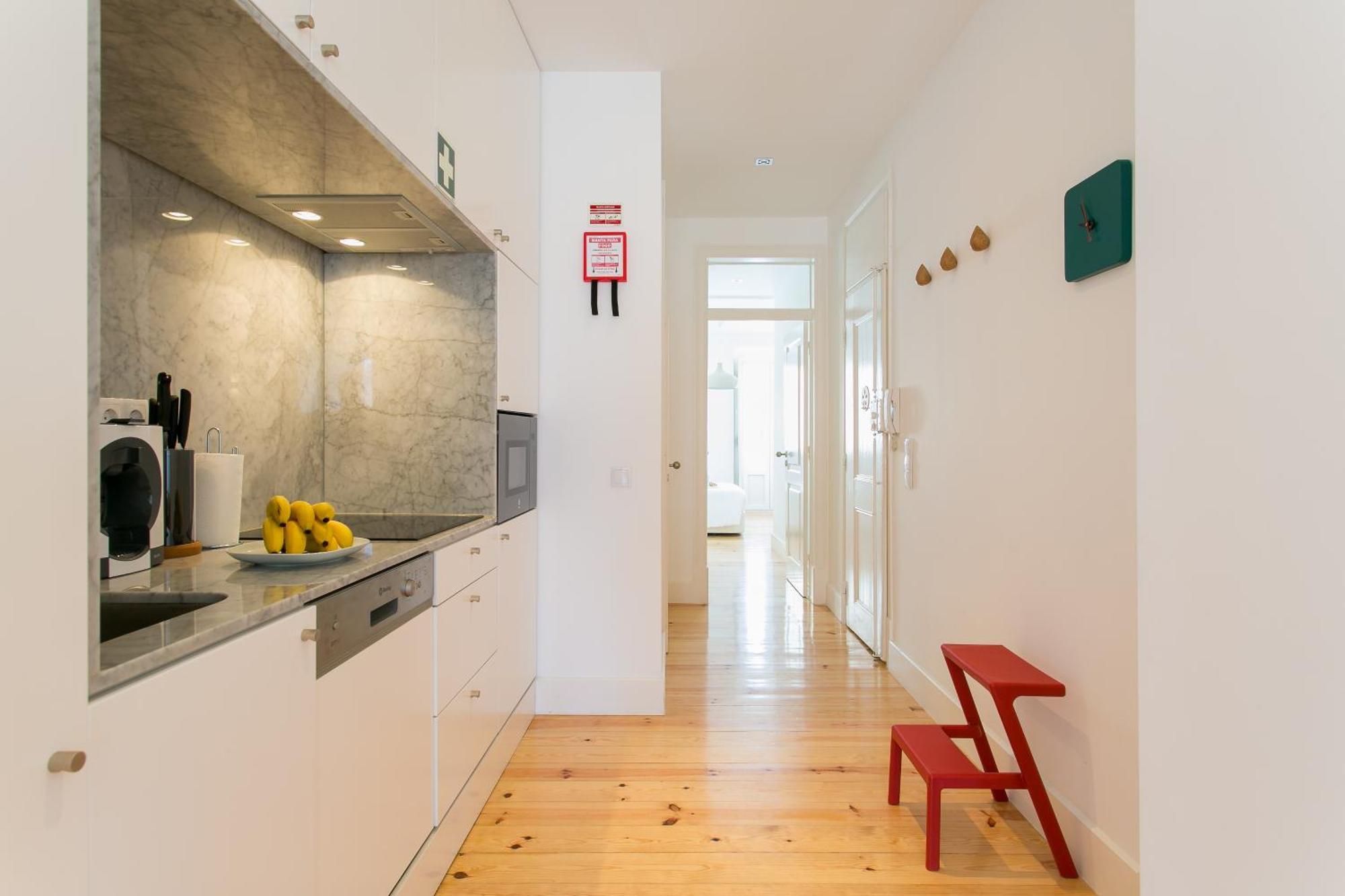 Altido New And Trendy 2-bed Flat With Seaview In Lapa